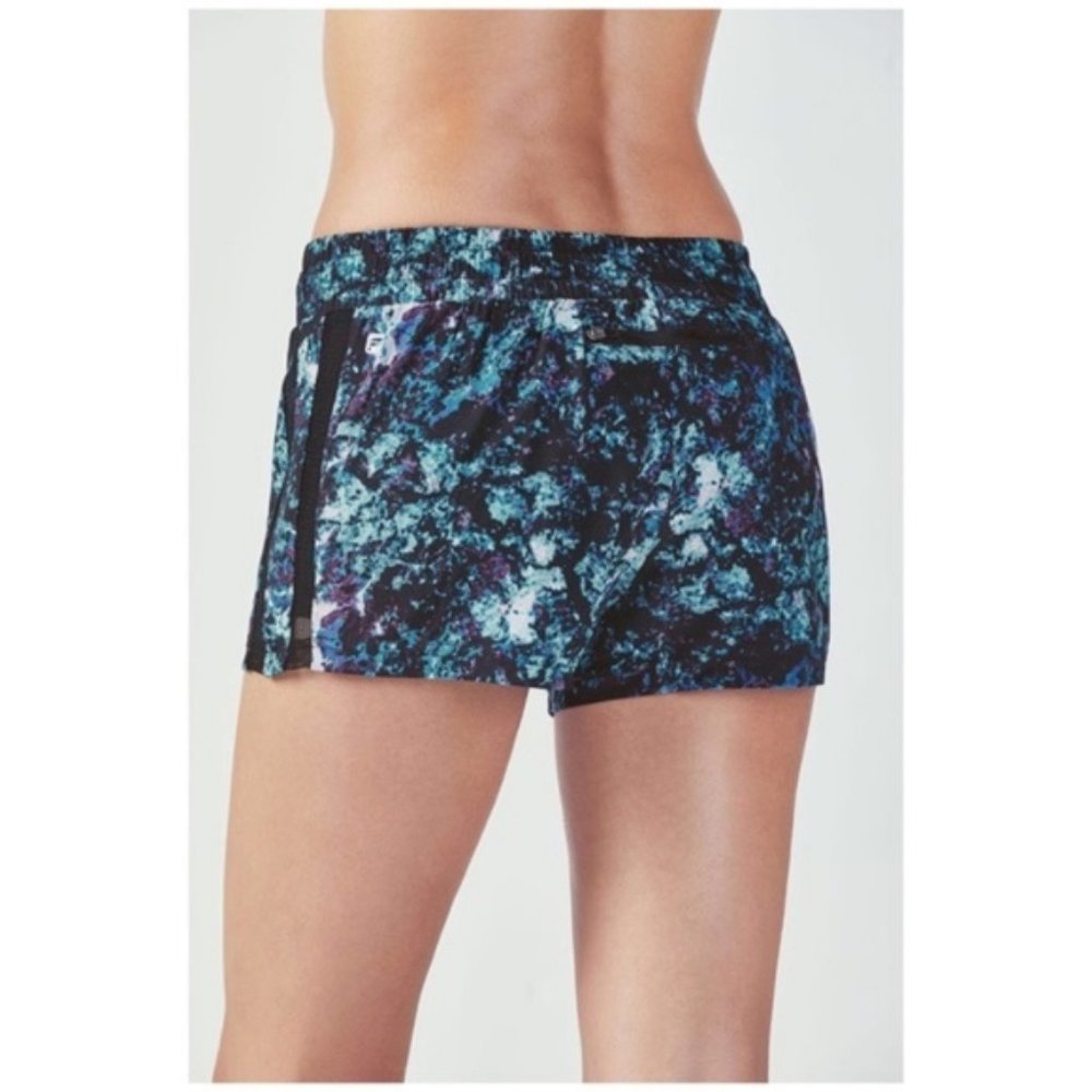 Fabletics Pamela Multicolored Lined Shorts XXL - Picture 3 of 8